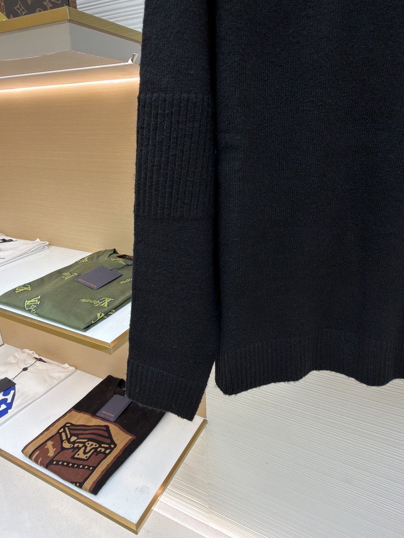 Chanel Bookbag Buckle Long-Sleeve Sweater 1 5