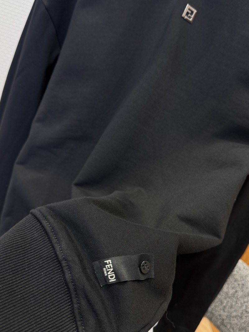 Fendi Logo Crewneck Sweatshirt 2