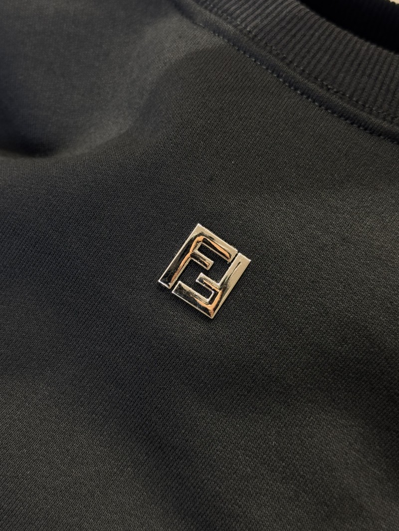 Fendi Logo Crewneck Sweatshirt 4