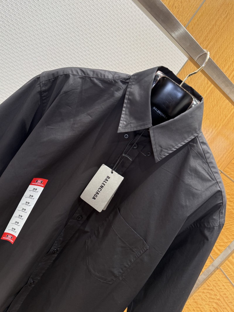 Balenciaga Label Print Short-Sleeve Shirt 2