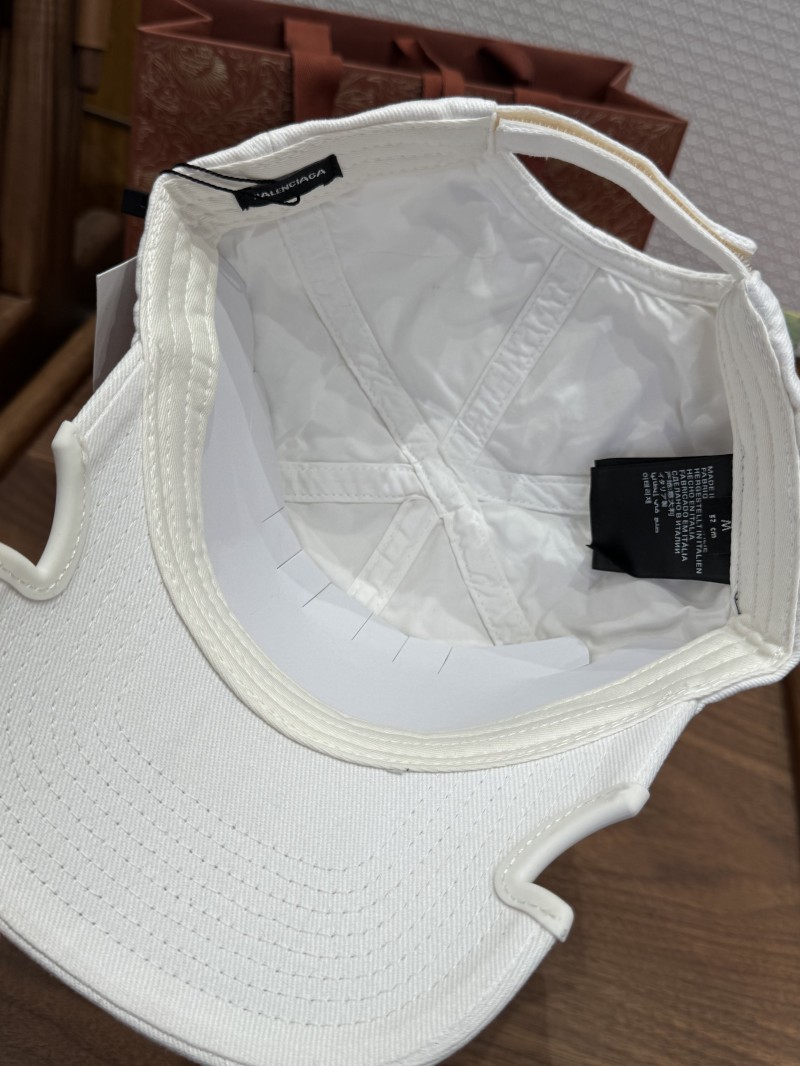 Balenciaga Embroidered Velcro Baseball Cap 1 5
