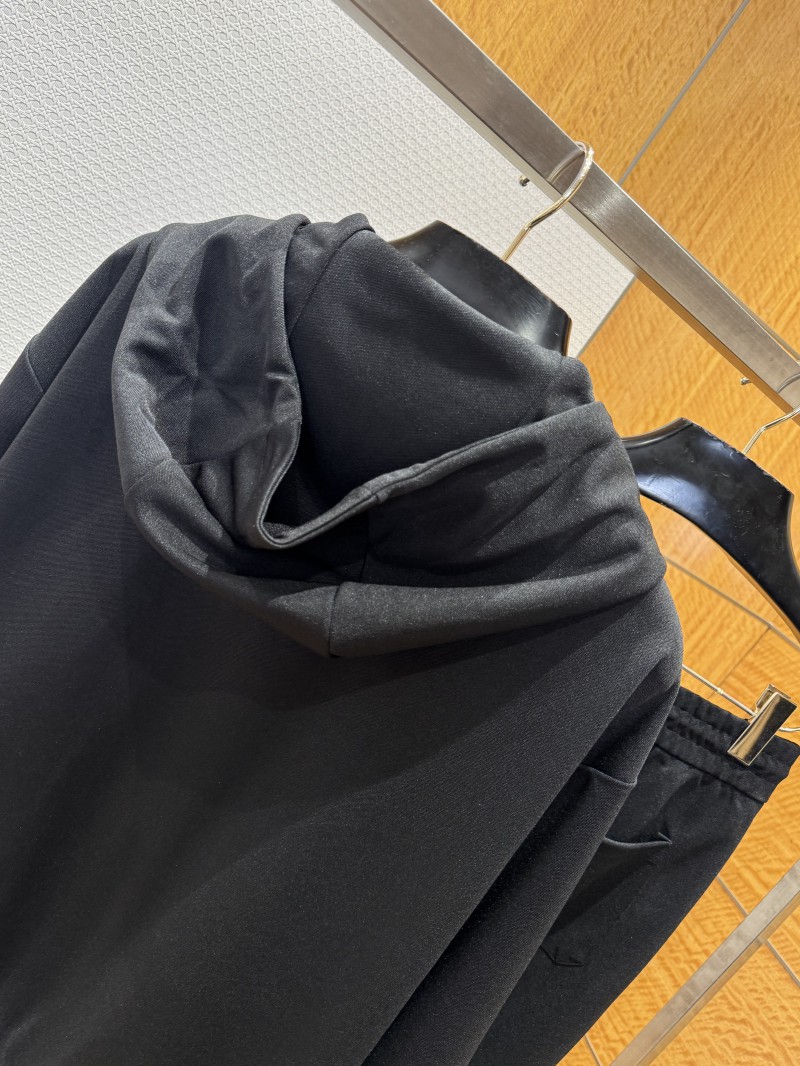 Gucci Color-Block Striped Embossed Hooded Sweatsuit 8