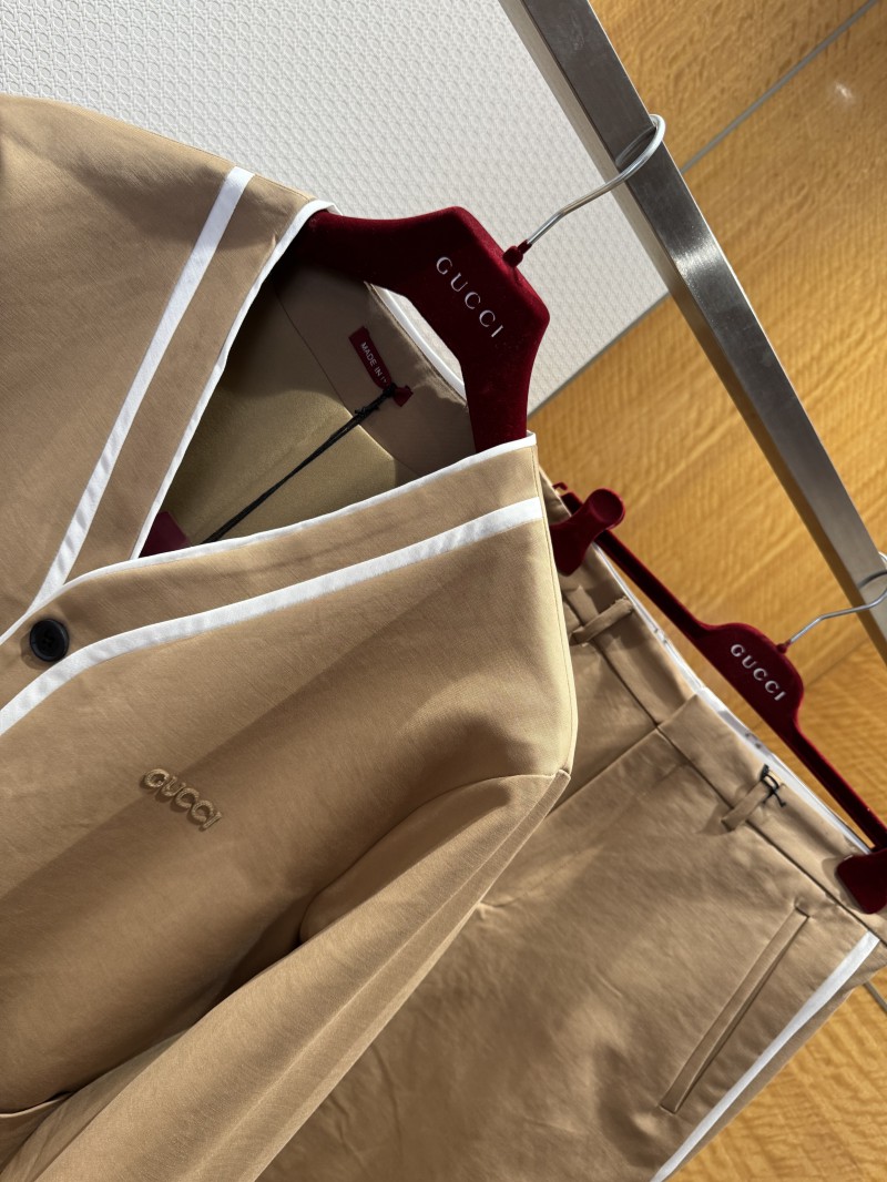 Gucci Logo Embroidered Collarless Casual Set 2