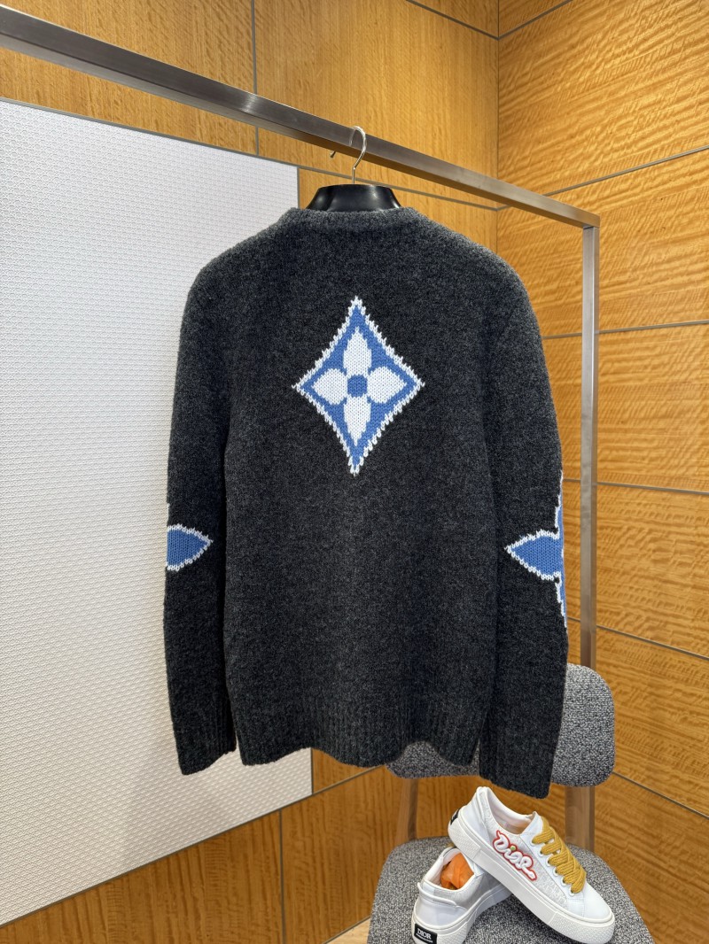 LV Four-Leaf Clover Knit Sweater 1