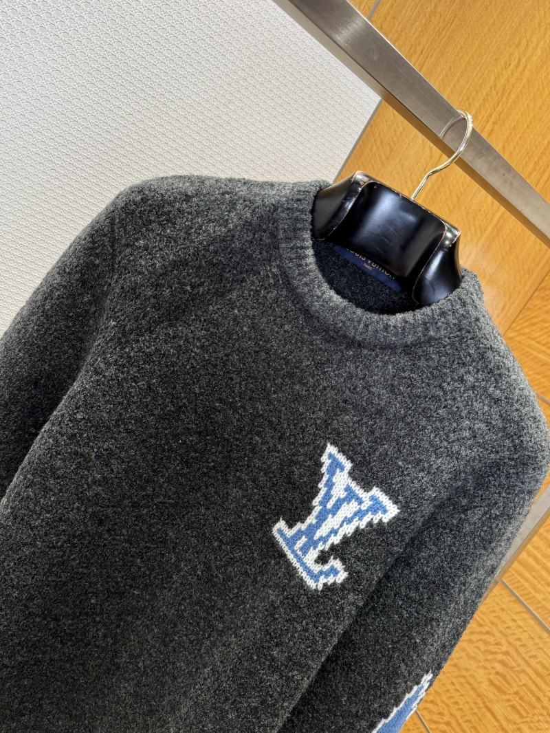 LV Four-Leaf Clover Knit Sweater 2