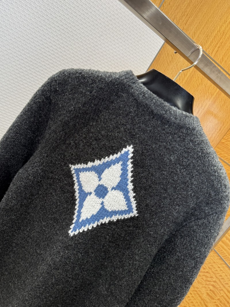 LV Four-Leaf Clover Knit Sweater 6