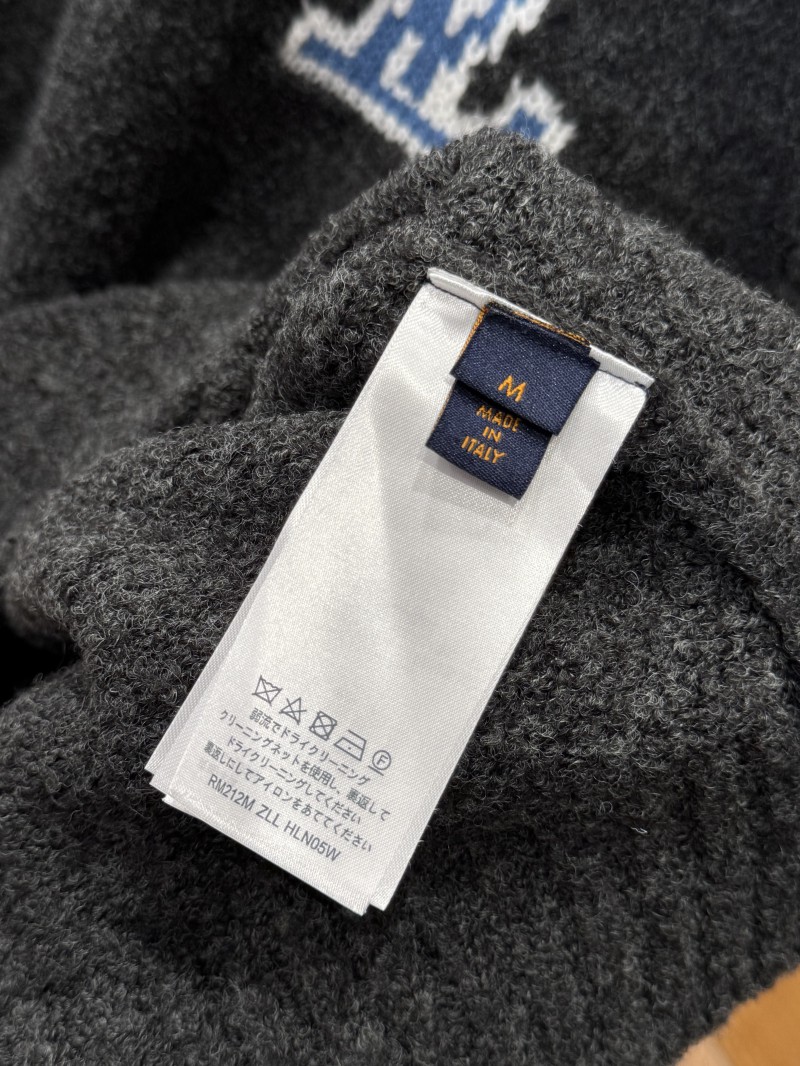 LV Four-Leaf Clover Knit Sweater 8