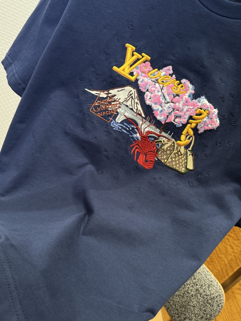 LV Embroidered Crew Neck Short-Sleeve T-Shirt 4