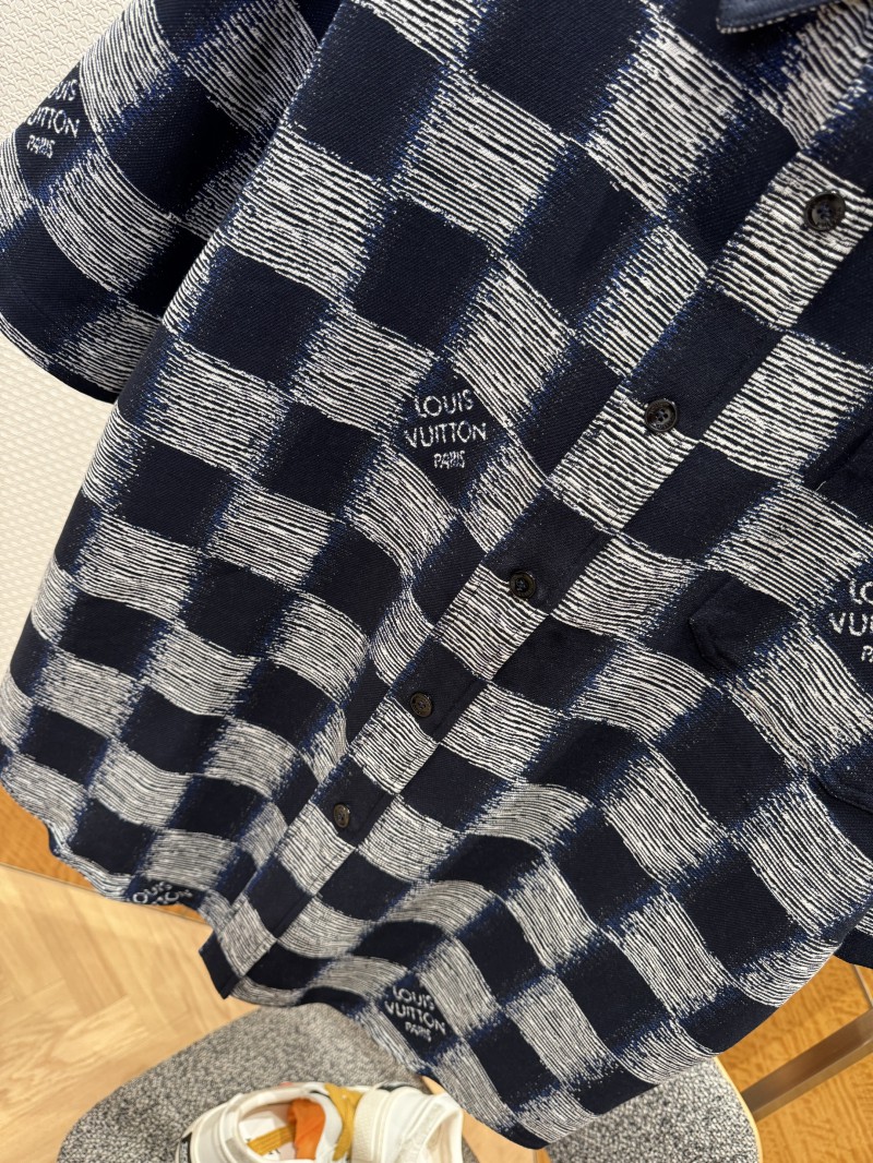 LV Logo Print Pointed Collar Single-Button Short-Sleeve Shirt 2 4