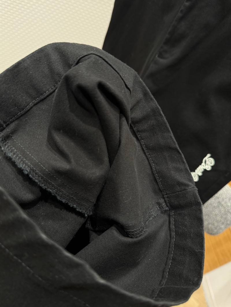 LV College-Style Bell-Bottom Casual Pants 4