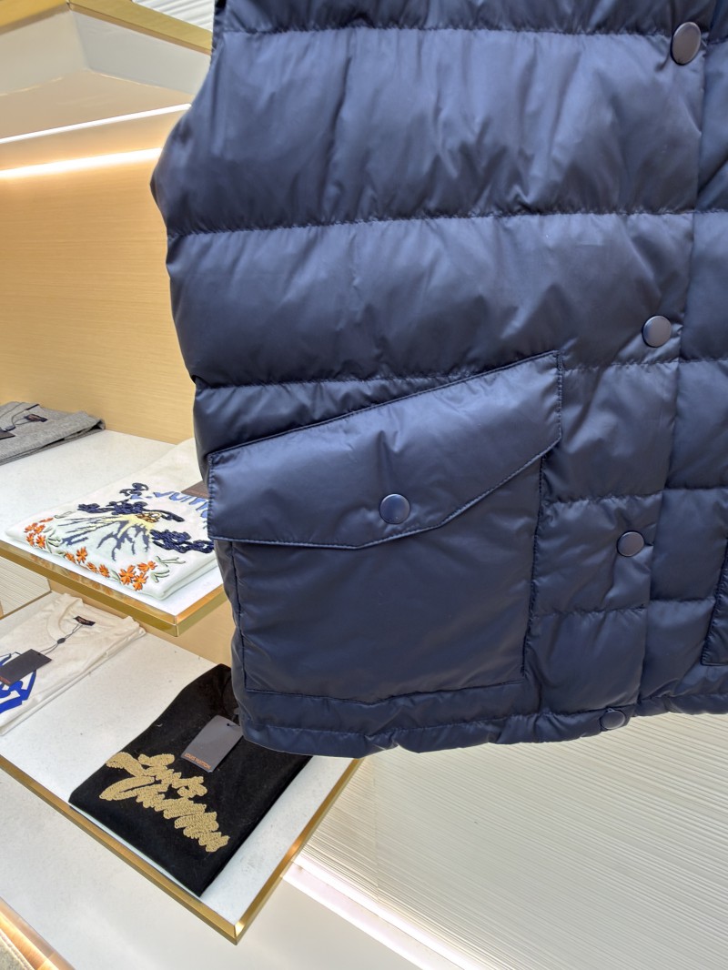Miu Miu Solid Color Zipper Sleeveless Down Vest 5