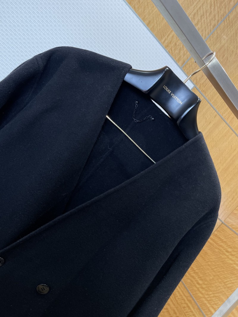LV Collarless Double-Breasted Wool Coat 2