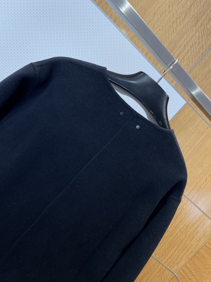 LV Collarless Double-Breasted Wool Coat 5