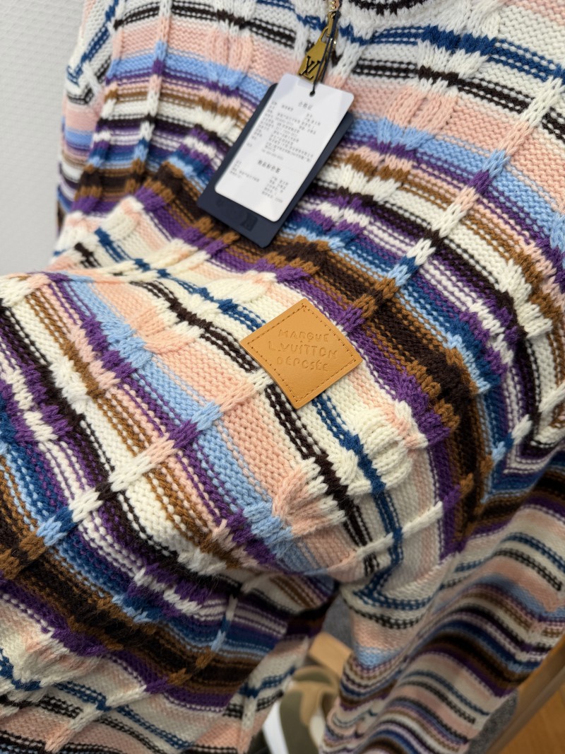 LV Color-Blocked Cable-Knit Zipper Cardigan 4