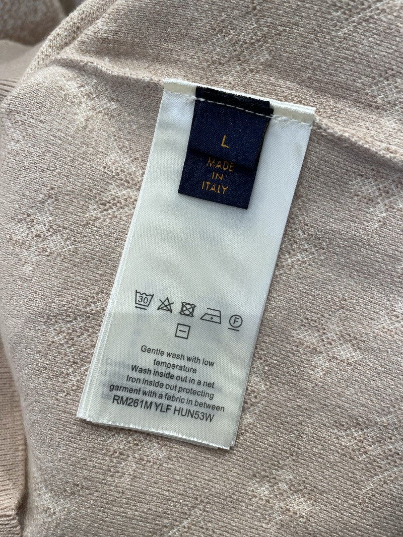 LV 2026 SpringSummer Letter Gradient Jacquard Knit Sweater 8