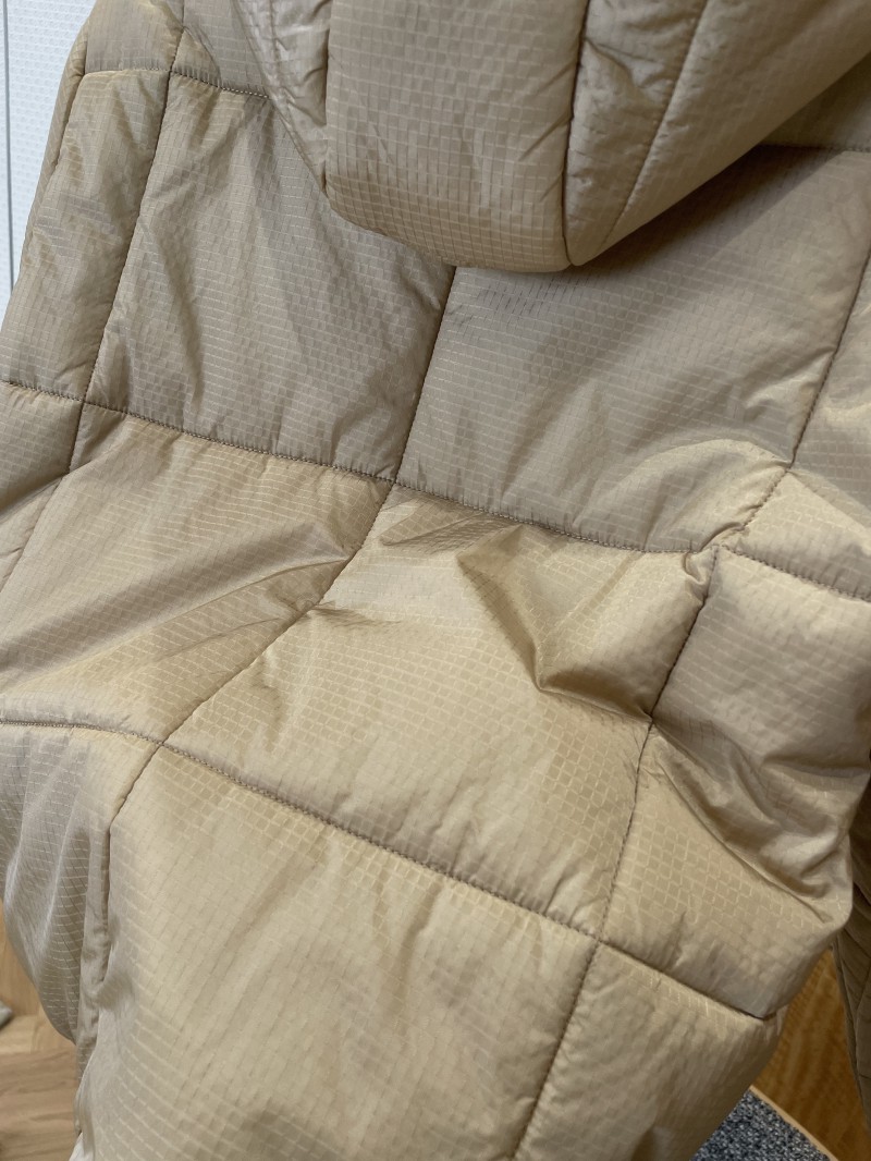 LV leather label color blocked hooded lightweight down jacket 1 7