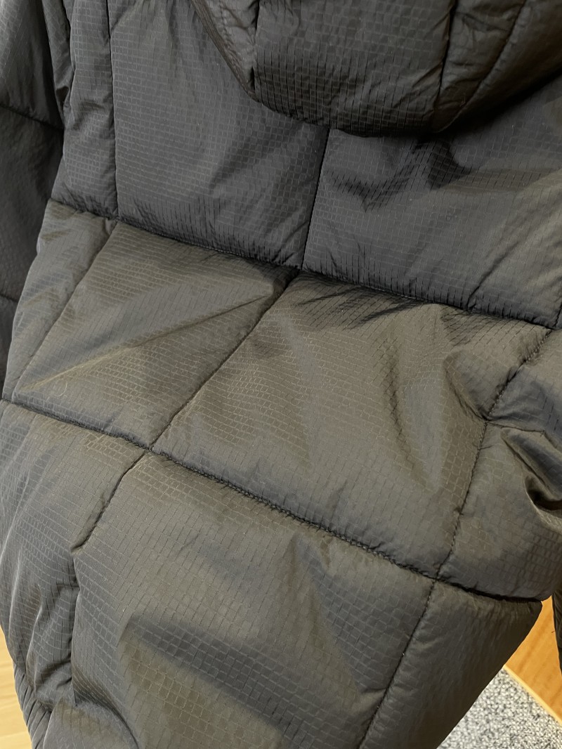 LV leather label color blocked hooded lightweight down jacket 2 7