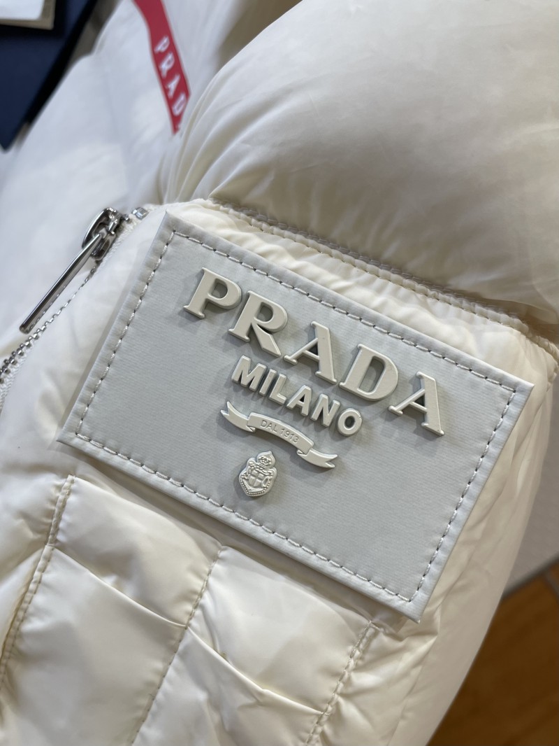 Prada contrasting patch hooded down jacket 5