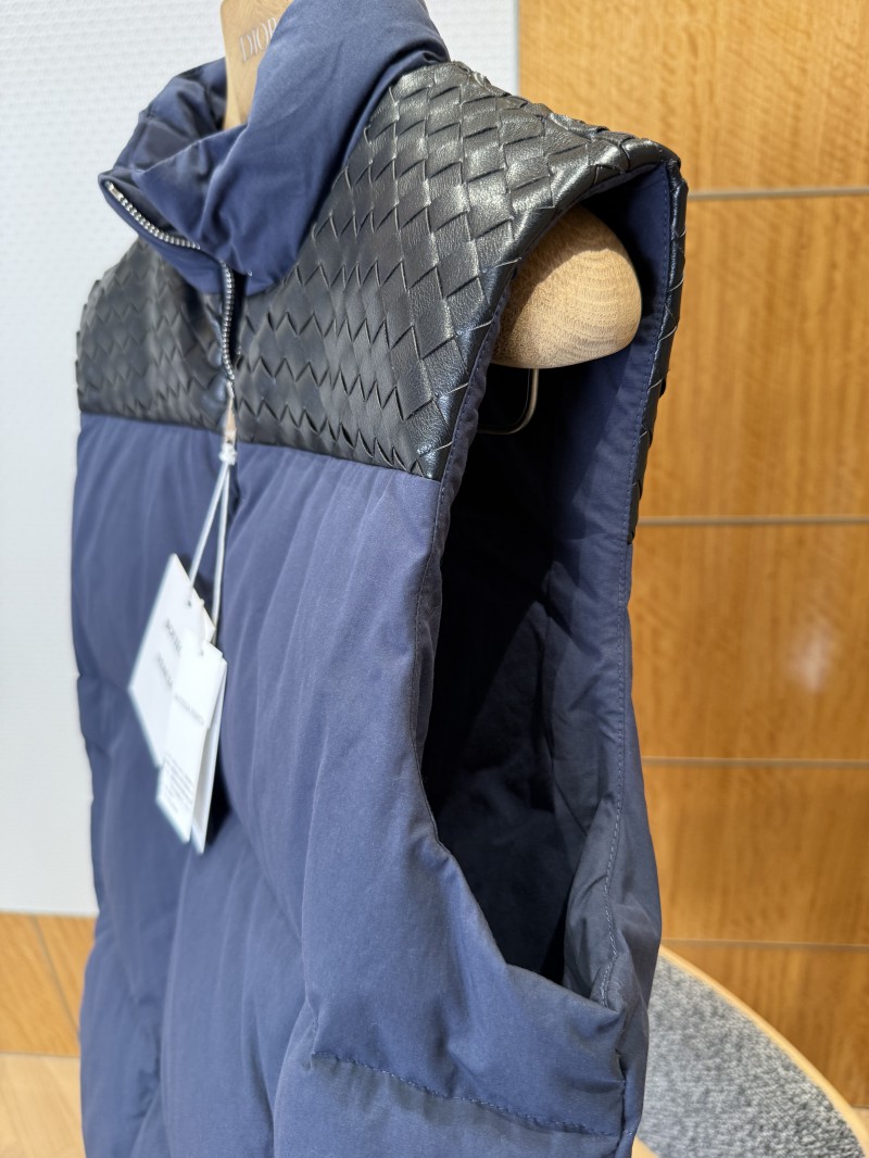 BOTTEGA VENETA Splicing genuine leather woven down vest 2 4
