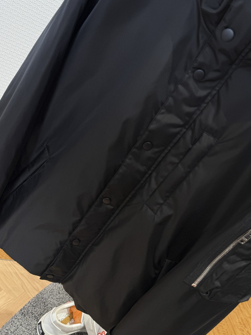 Prada solid color hooded letter micro label down jacket 3