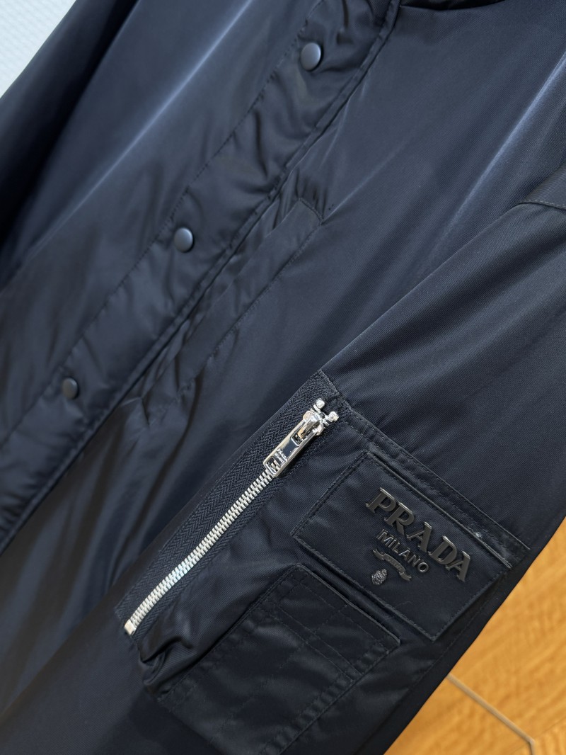 Prada solid color hooded letter micro label down jacket 4