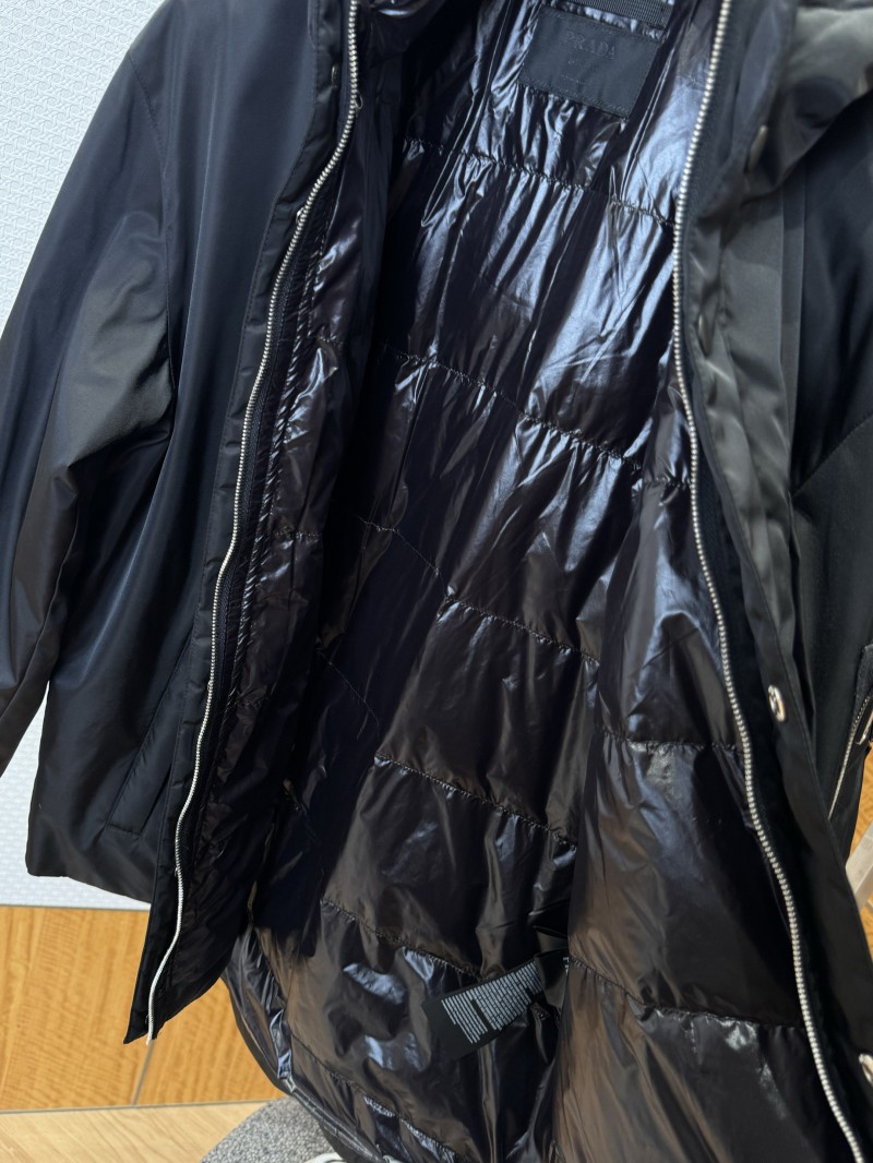 Prada solid color hooded letter micro label down jacket 5