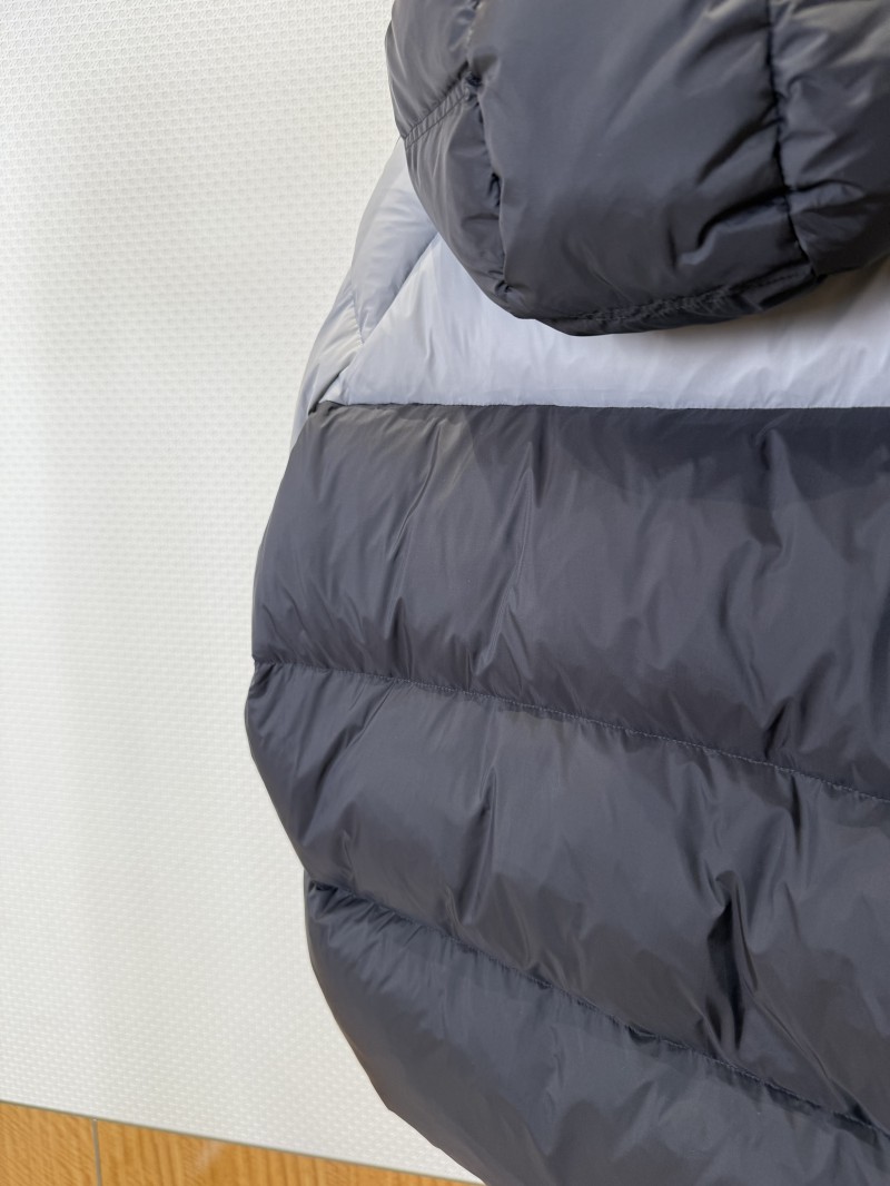 Balenciaga Color-block Stand Collar Hooded Down Jacket 7