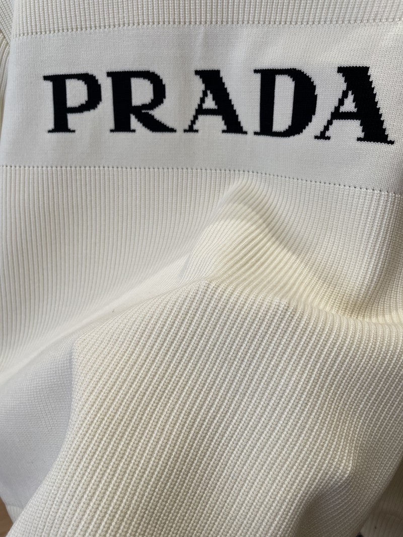 Prada Enamel Triangle Logo Letter Embroidered Down Jacket 2 7