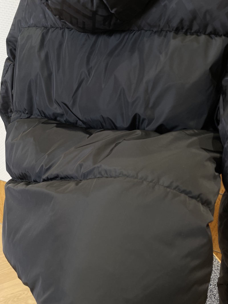 Fendi Letter Patch Jacquard Hooded Down Jacket 7