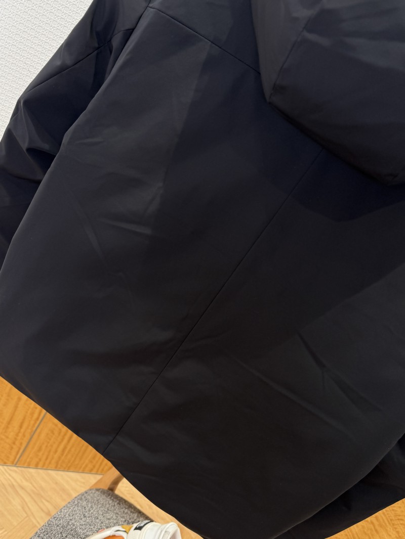 LV Solid Color Hooded Embossed Down Jacket 1 7