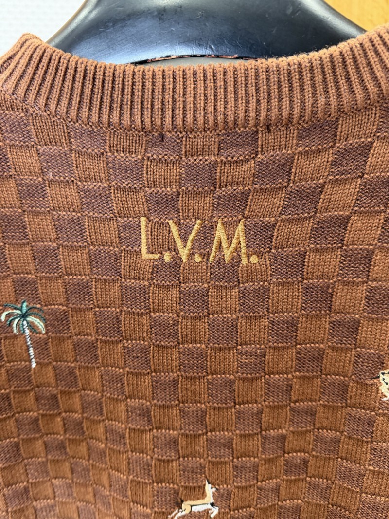 LV Animal Embroidered Checkered Crewneck Sweater 5