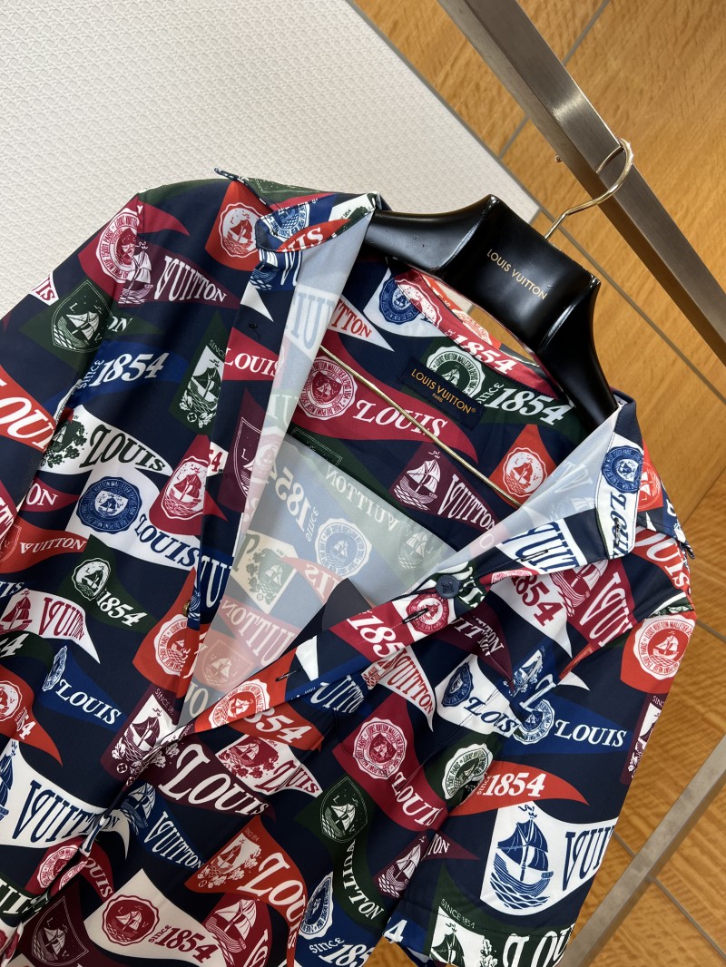 LV Logo All-Over Print Lapel Short-Sleeve Shirt 4