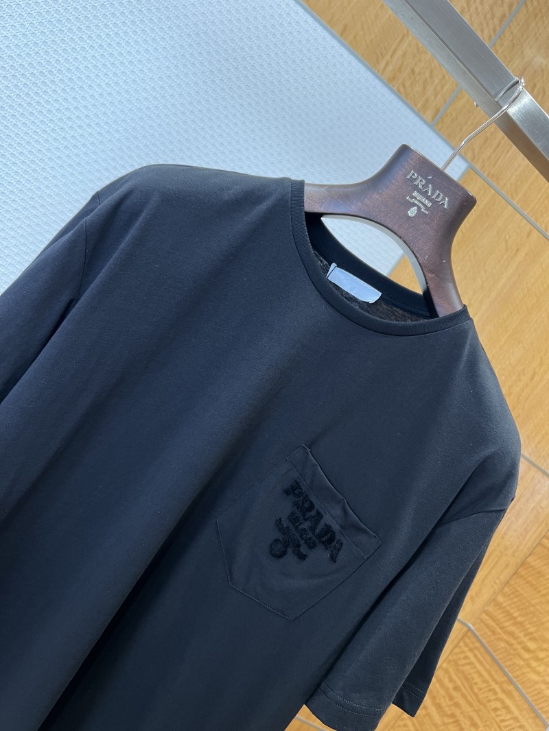 Prada Letter Pocket Crew Neck Short Sleeve T-Shirt 1 2