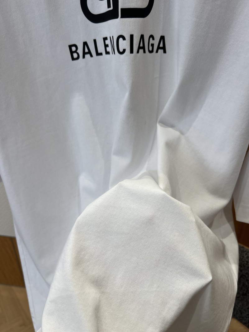 Balenciaga Printed Logo Short-Sleeve T-Shirt 2 4