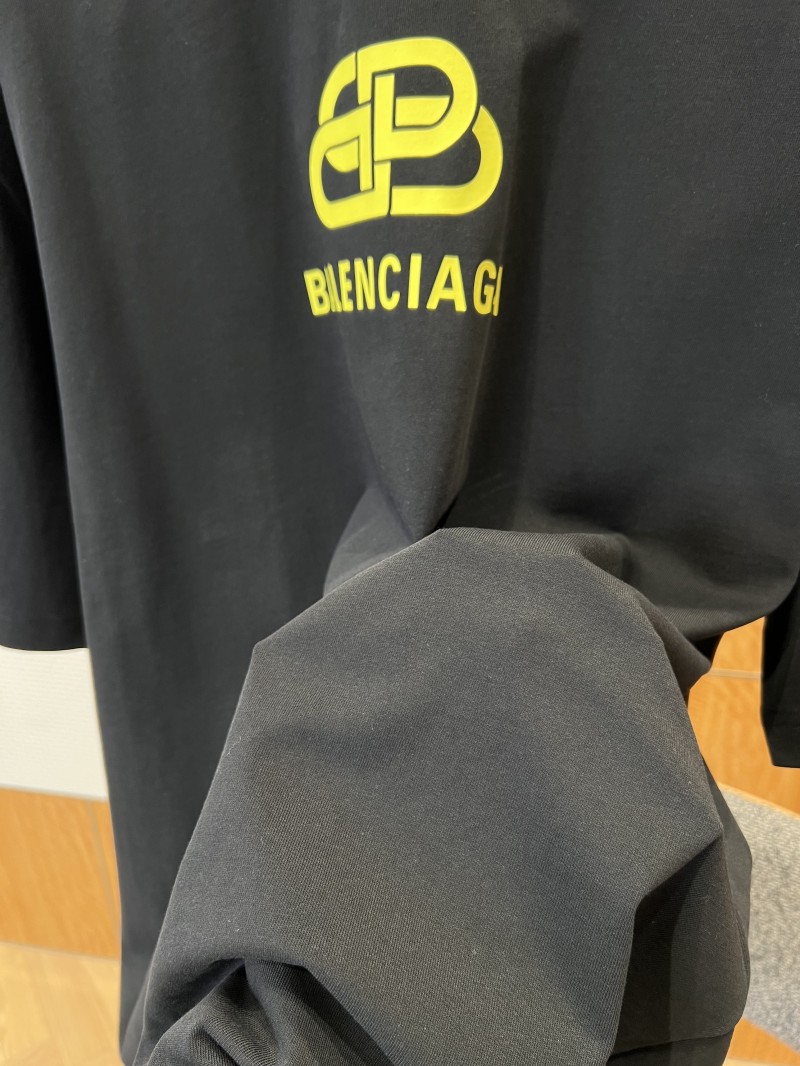 Balenciaga Printed Logo Short-Sleeve T-Shirt 1 4