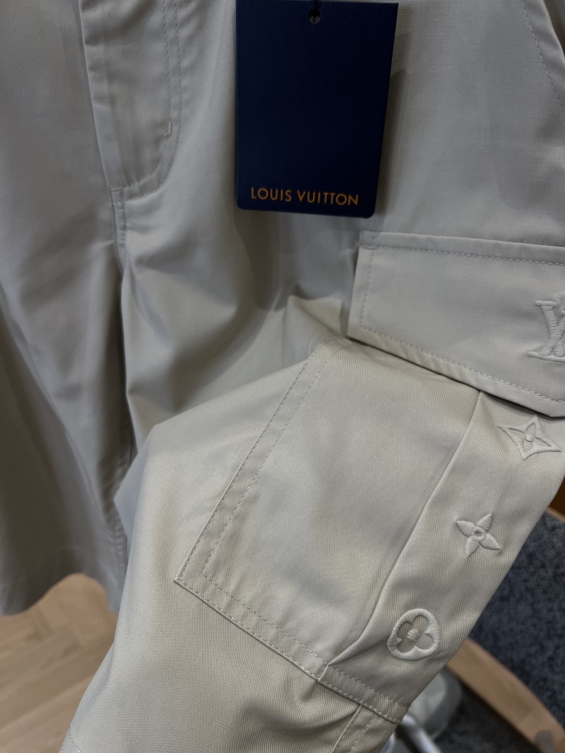 LV Embroidered Workwear Shorts 1 4