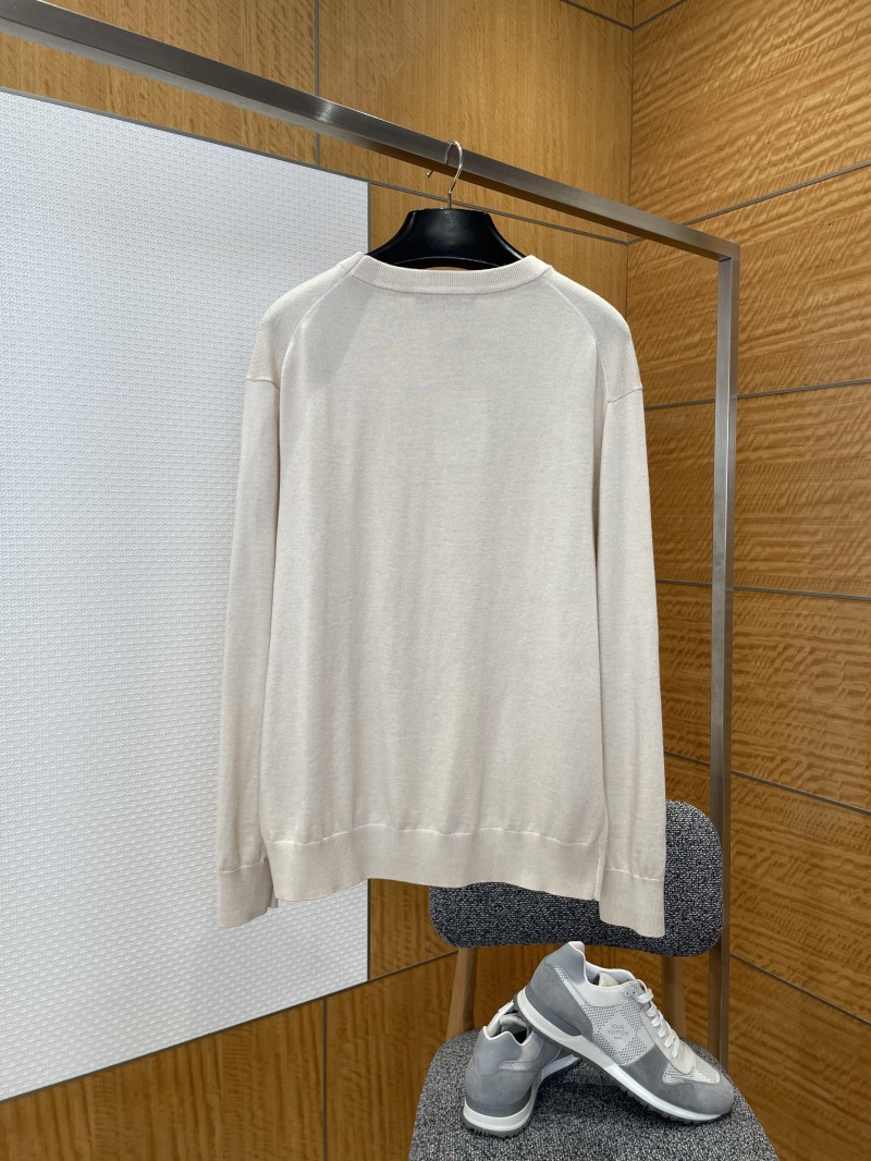 LV Leather Emblem Crew Neck Knit Sweater 1