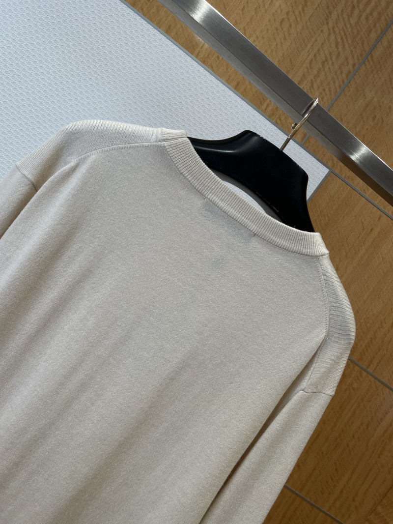 LV Leather Emblem Crew Neck Knit Sweater 5