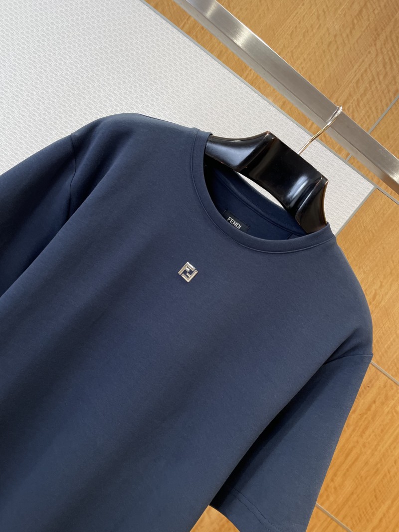 Fendi Metal Logo Minimalist Short-Sleeve T-Shirt 2 2