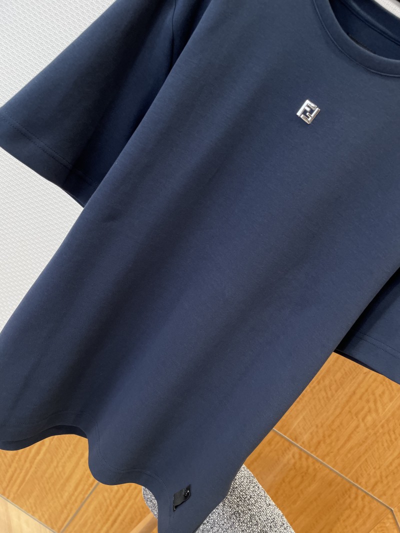 Fendi Metal Logo Minimalist Short-Sleeve T-Shirt 2 3