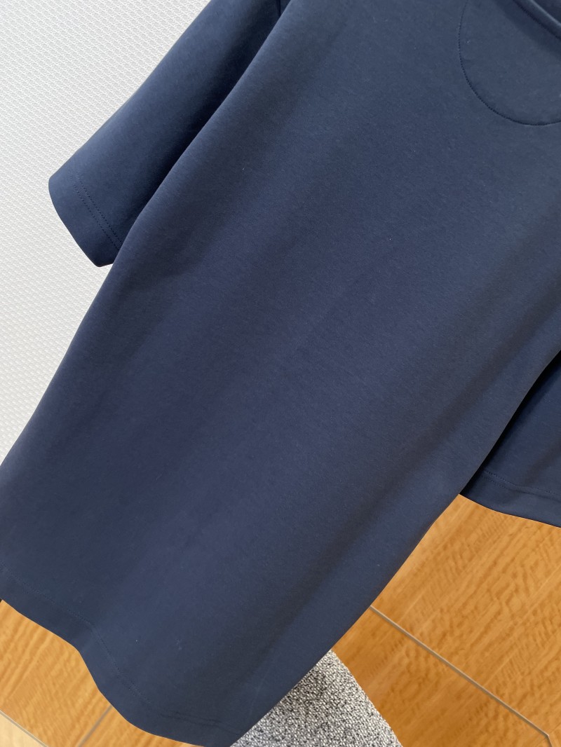 Fendi Metal Logo Minimalist Short-Sleeve T-Shirt 2 6