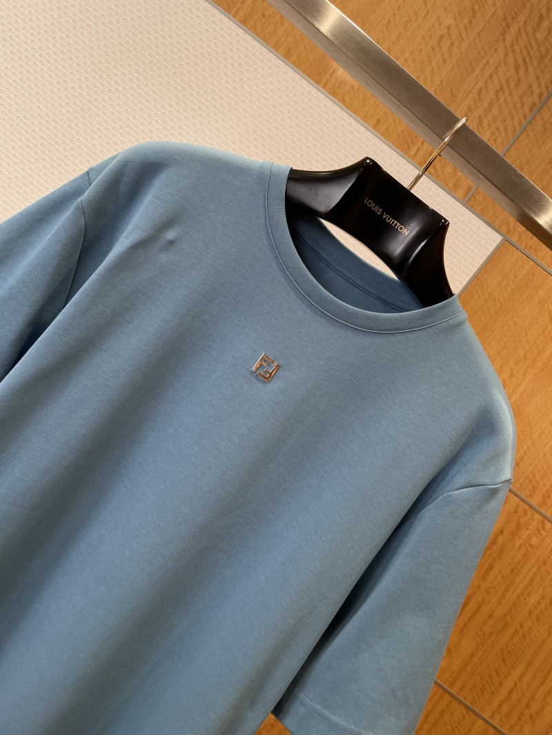 Fendi Metal Logo Minimalist Short-Sleeve T-Shirt 3 2