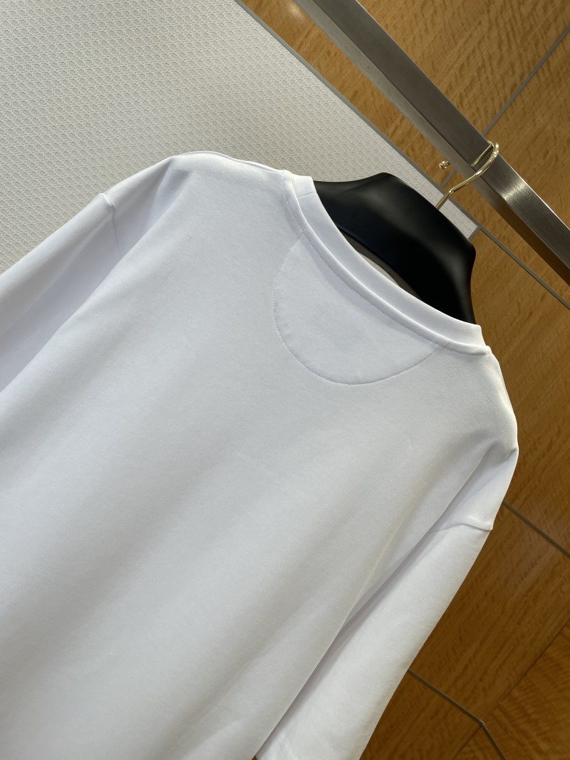 Fendi Metal Logo Minimalist Short-Sleeve T-Shirt 4 5