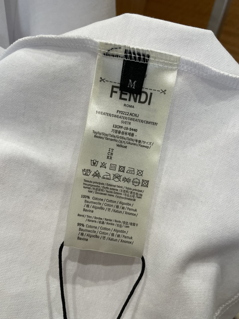 Fendi Metal Logo Minimalist Short-Sleeve T-Shirt 4 8