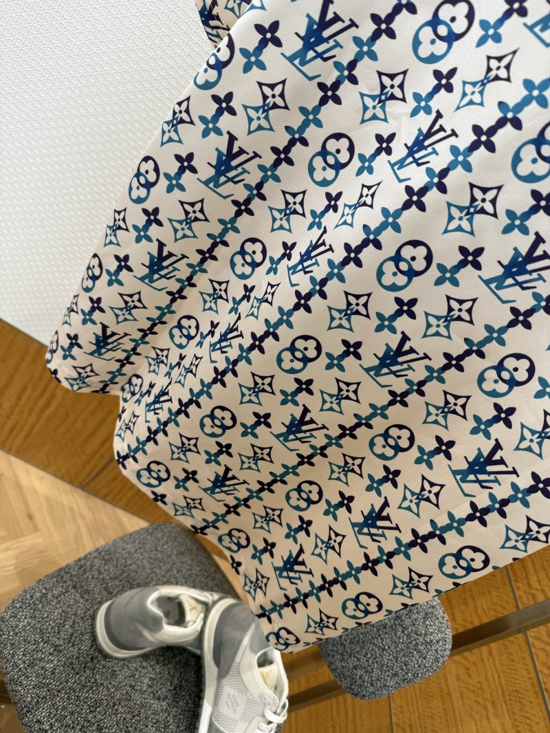 LV logo-printed mulberry silk short-sleeve shirt 5