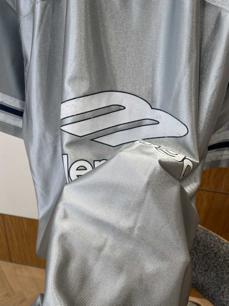 Balenciaga Vintage Sports V-Neck Short-Sleeve T-Shirt 1 7