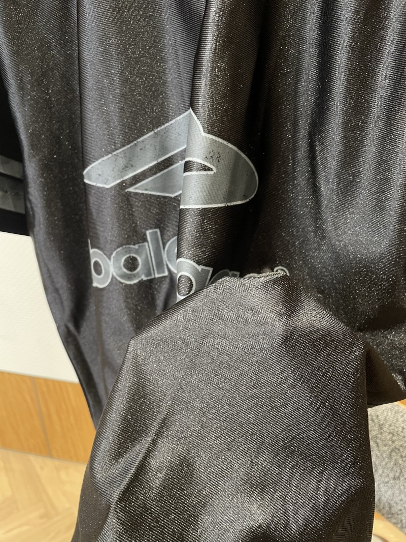 Balenciaga Vintage Sports V-Neck Short-Sleeve T-Shirt 2 4