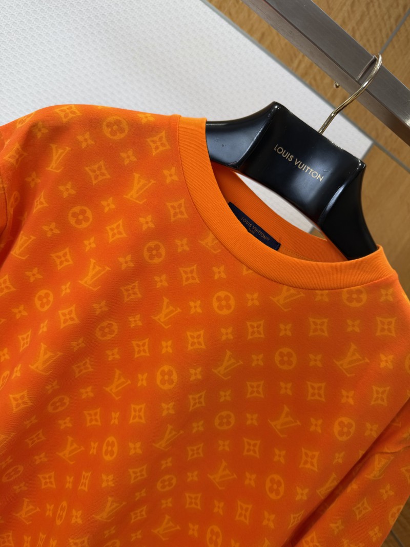LV Logo Pattern Crew Neck Short Sleeve T-Shirt 4