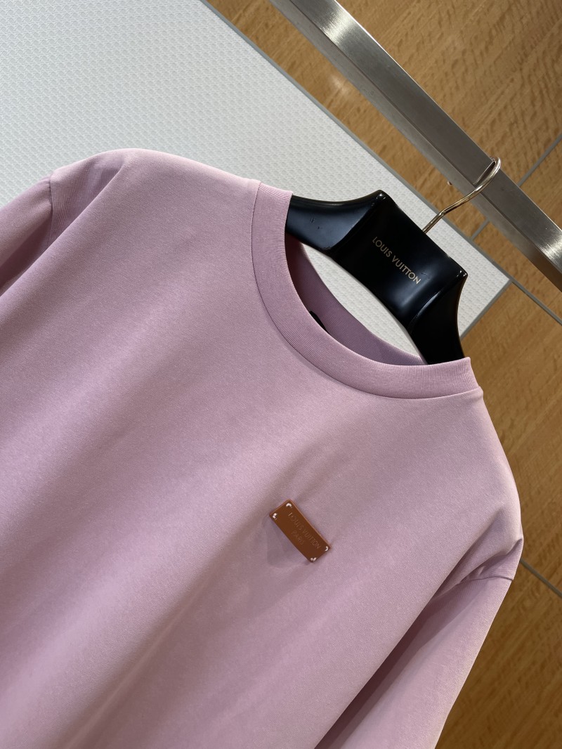 LV Leather Label Crew Neck Short Sleeve T-Shirt 2