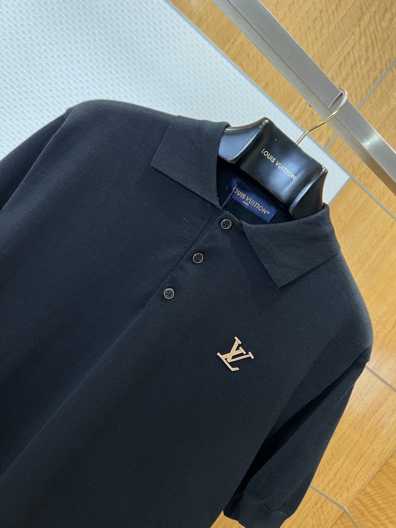 LV Letter-Embossed Minimalist Short-Sleeve Polo Shirt 2